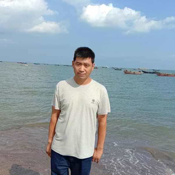 44岁岁辽宁单身帅哥 - 兰州吉缘网